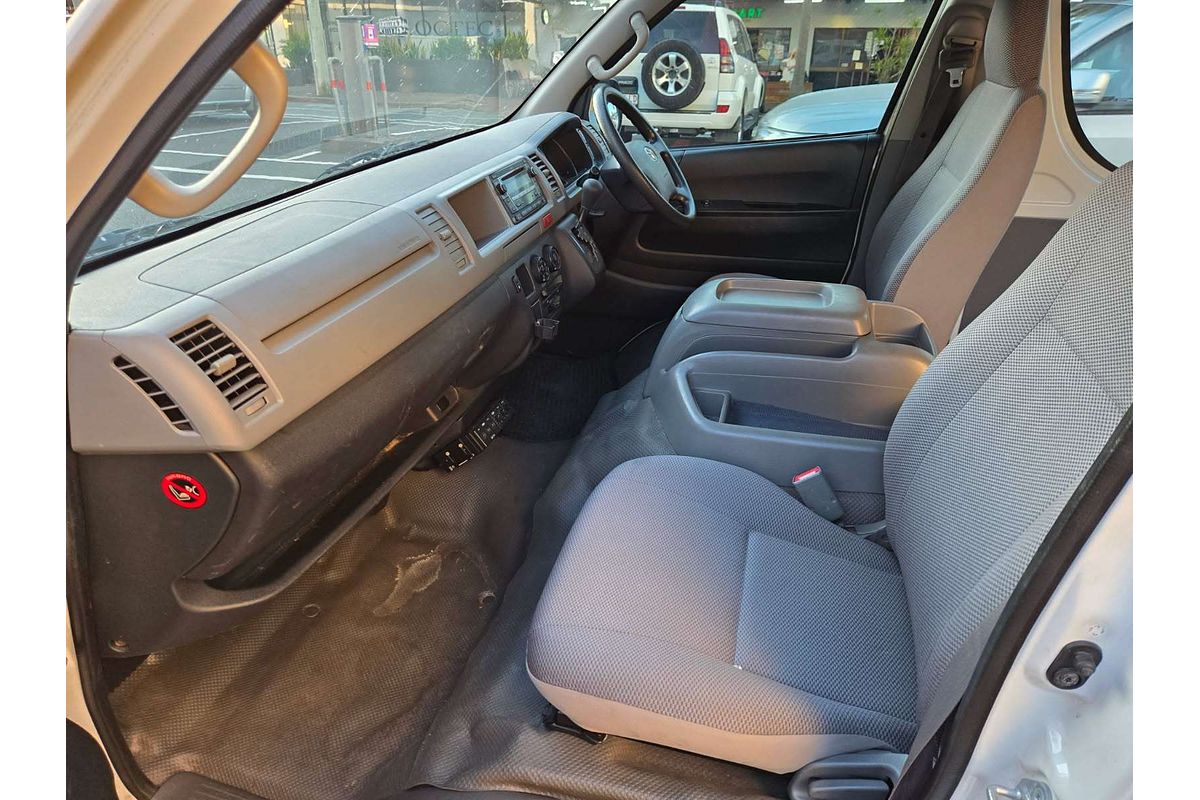 2010 Toyota Hiace