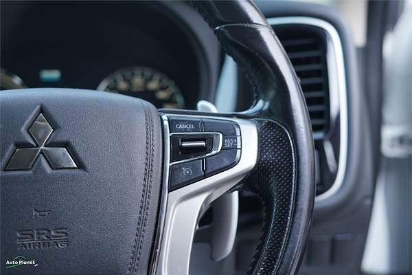 2017 Mitsubishi Outlander PHEV LS ZK