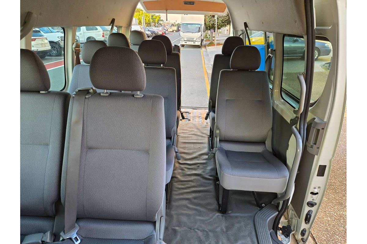 2010 Toyota Hiace