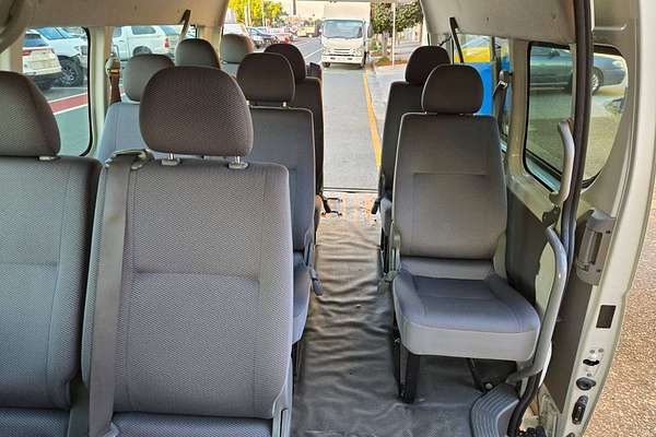 2010 Toyota Hiace