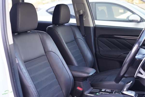 2017 Mitsubishi Outlander PHEV LS ZK