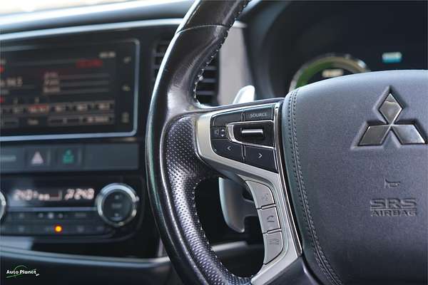 2017 Mitsubishi Outlander PHEV LS ZK