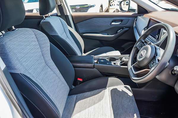 2024 Nissan X-TRAIL ST T33