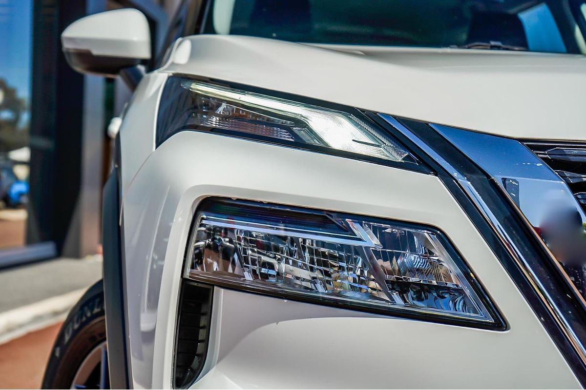 2024 Nissan X-TRAIL ST T33