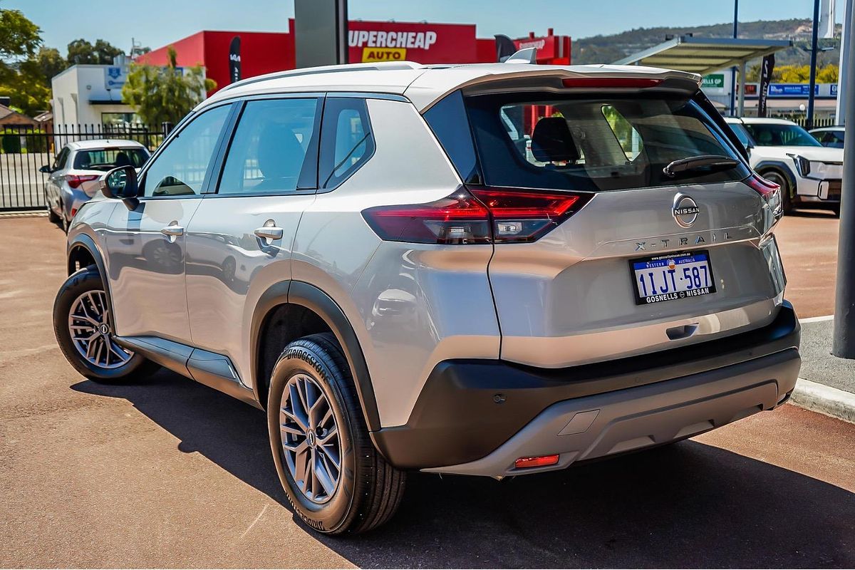 2024 Nissan X-TRAIL ST T33