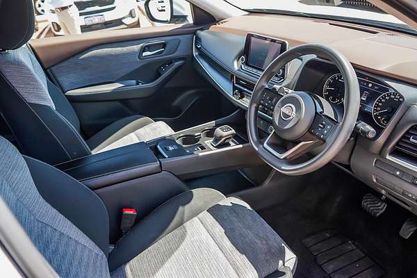 2024 Nissan X-TRAIL ST T33