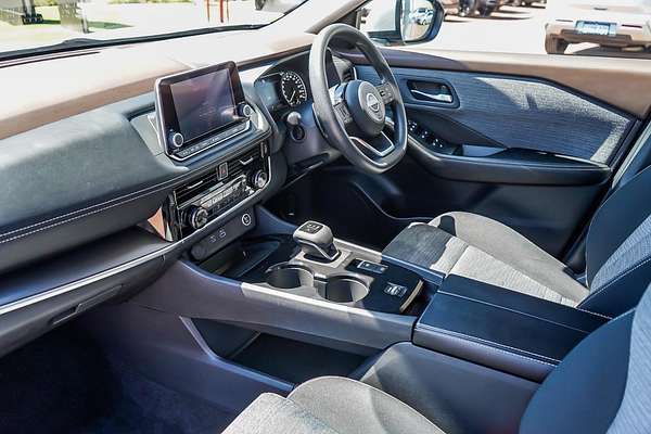 2024 Nissan X-TRAIL ST T33