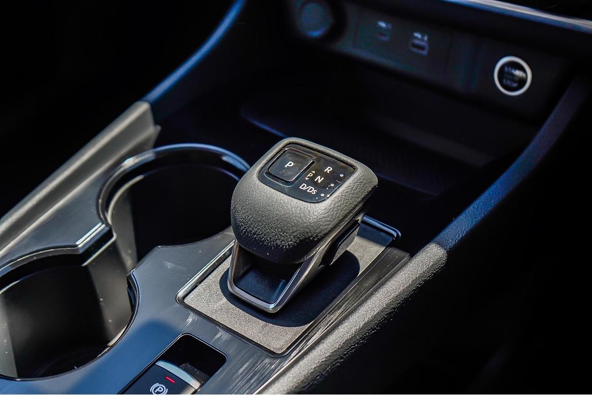 2024 Nissan X-TRAIL ST T33