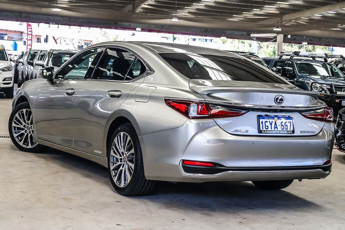 2019 Lexus ES ES300h Luxury AXZH10R