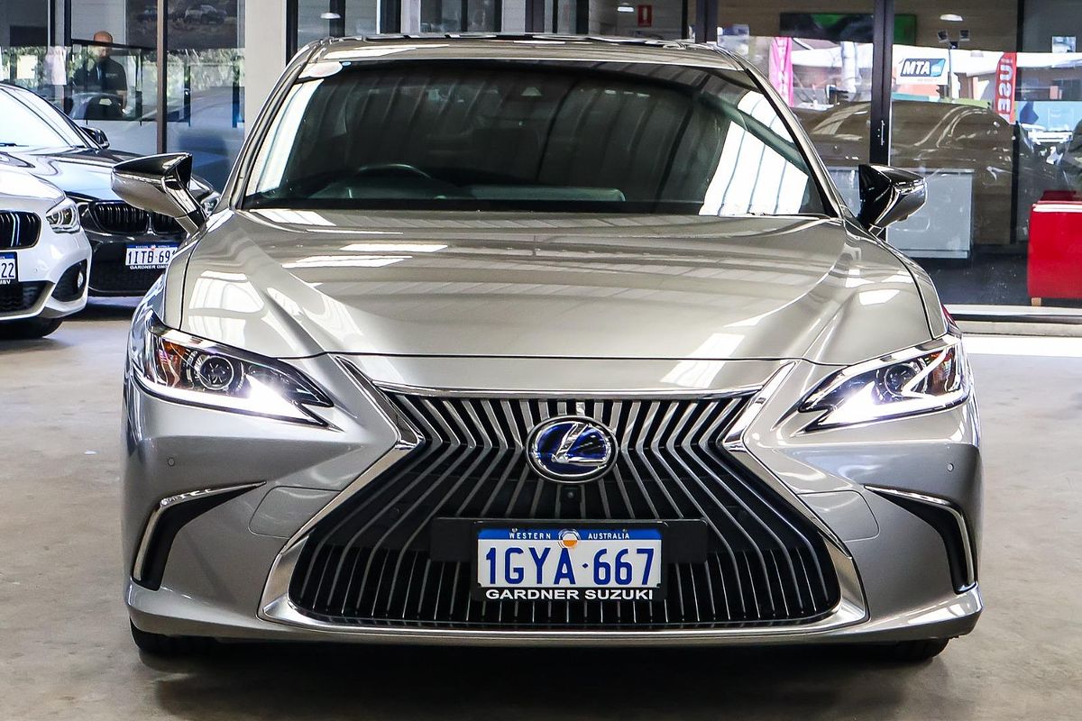 2019 Lexus ES ES300h Luxury AXZH10R
