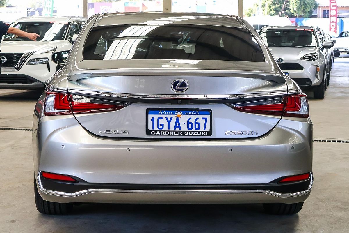 2019 Lexus ES ES300h Luxury AXZH10R