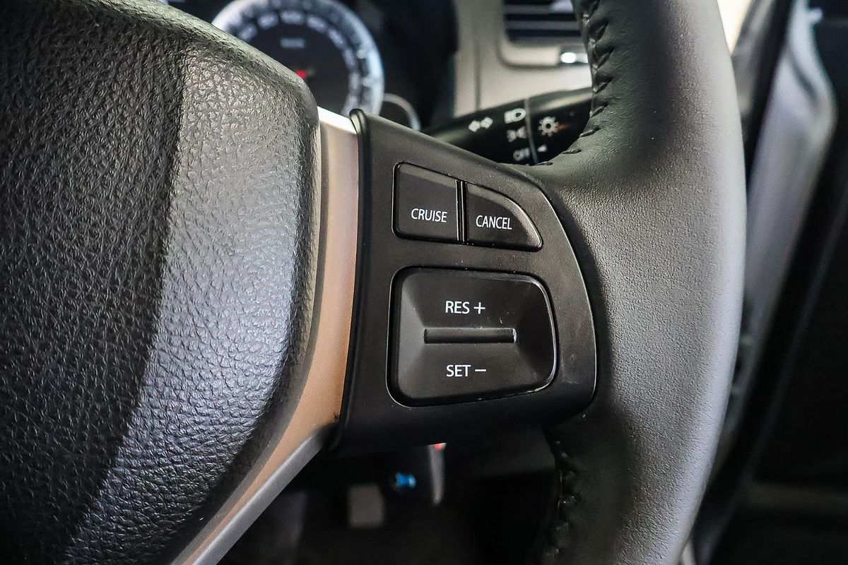 2015 Suzuki Swift GL Navigator FZ
