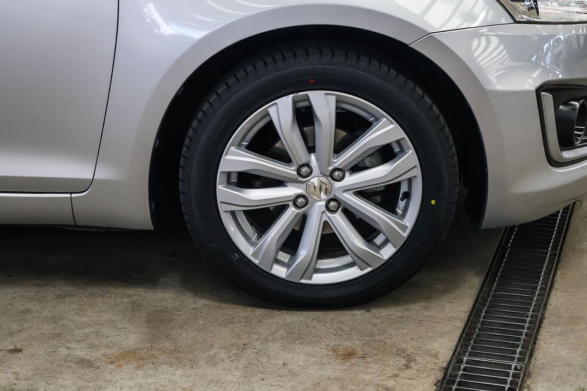 2015 Suzuki Swift GL Navigator FZ