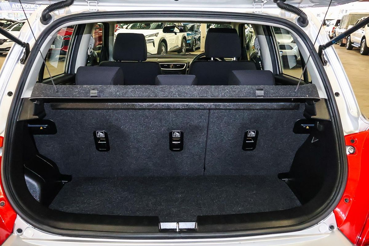 2015 Suzuki Swift GL Navigator FZ