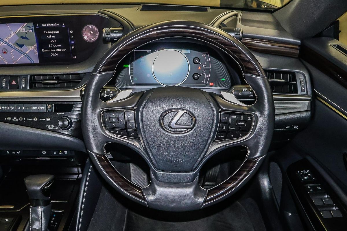 2019 Lexus ES ES300h Luxury AXZH10R