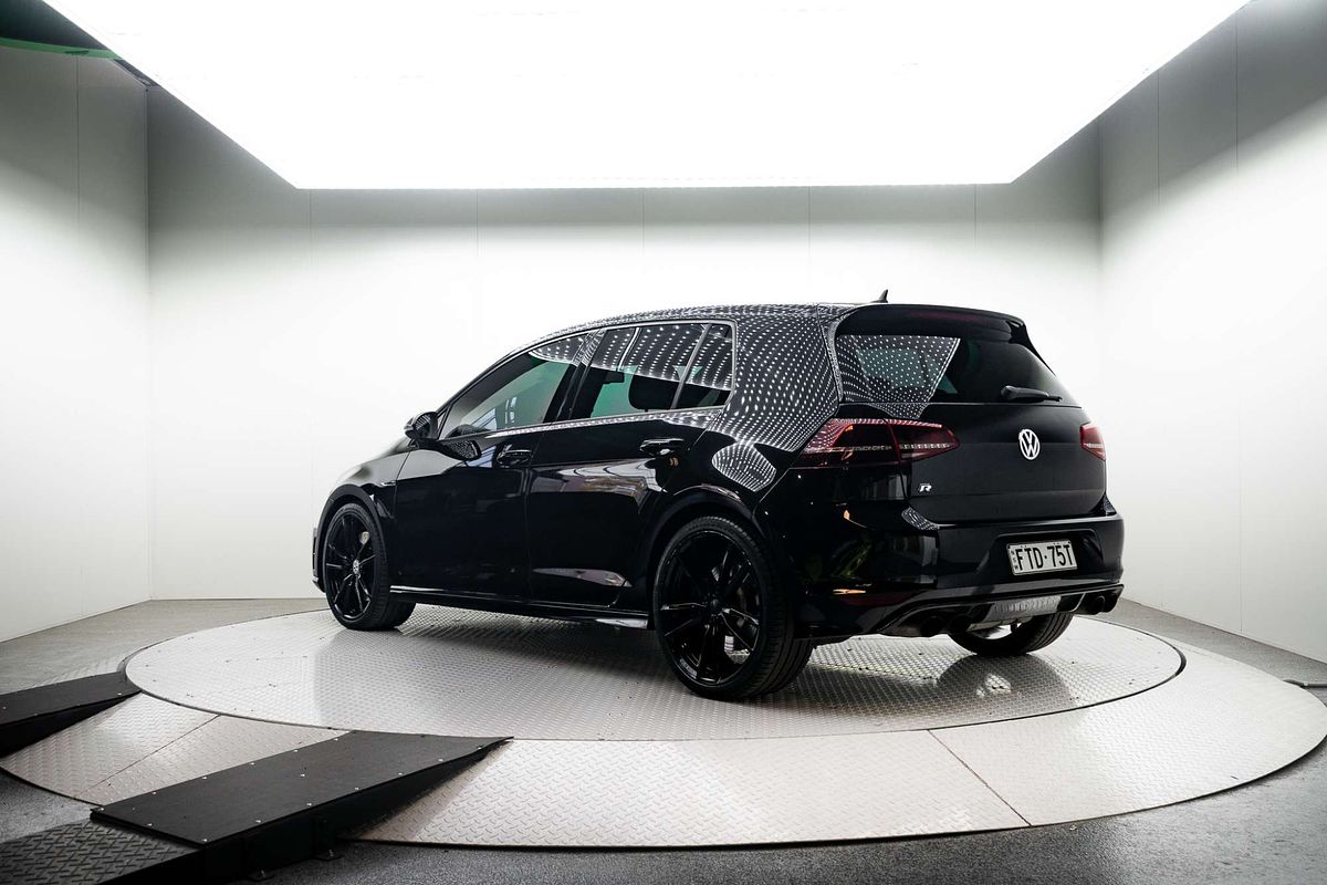 2014 Volkswagen Golf R 7