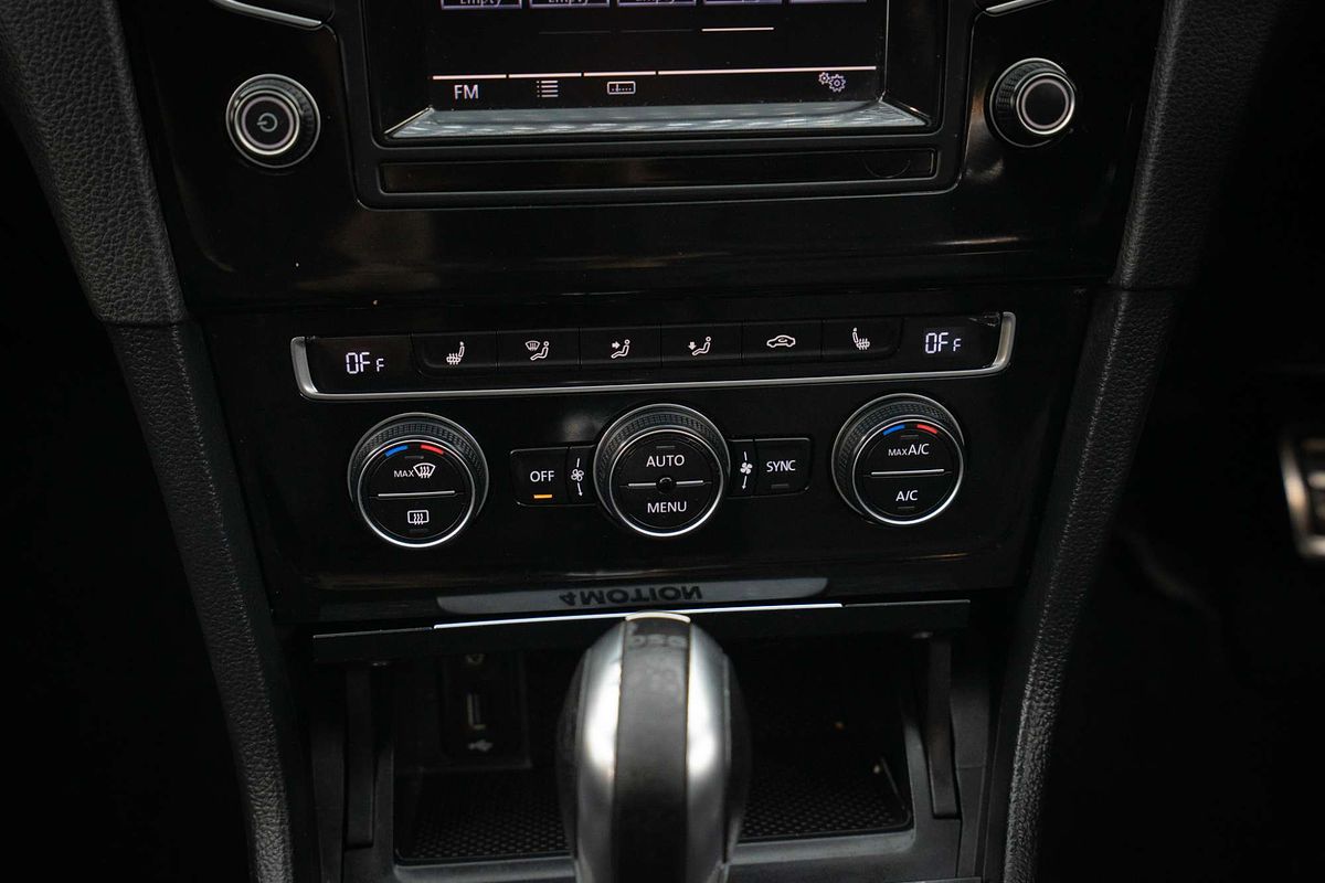 2014 Volkswagen Golf R 7