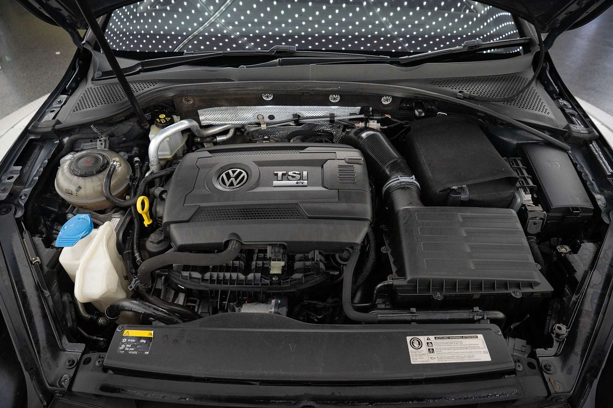 2014 Volkswagen Golf R 7