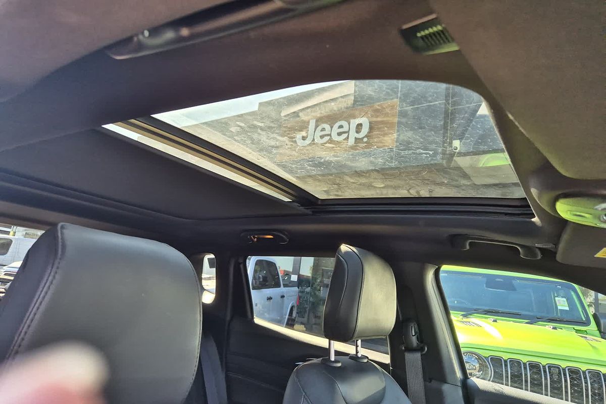 2023 Jeep Compass S-Limited M6