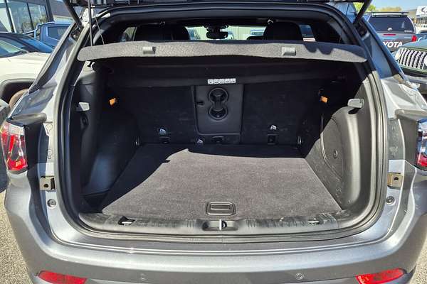 2023 Jeep Compass S-Limited M6