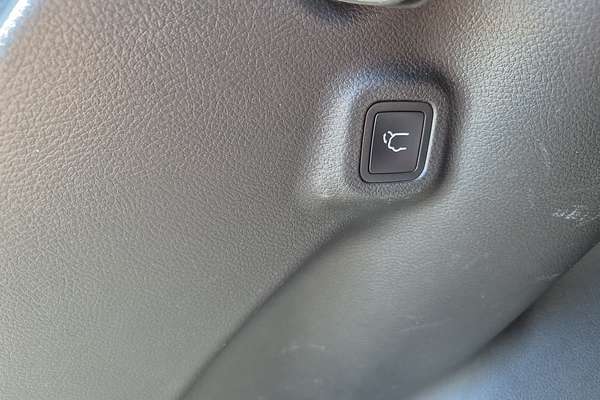 2023 Jeep Compass S-Limited M6