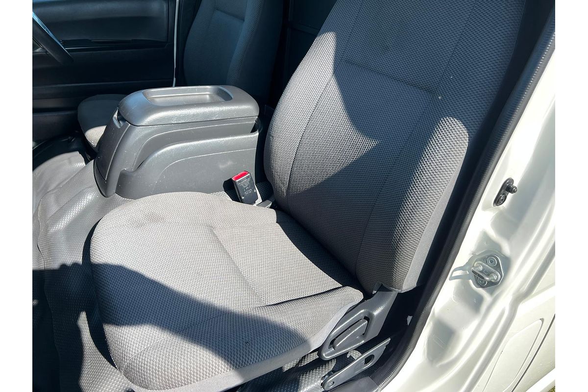 2014 Toyota Hiace KDH201R LWB