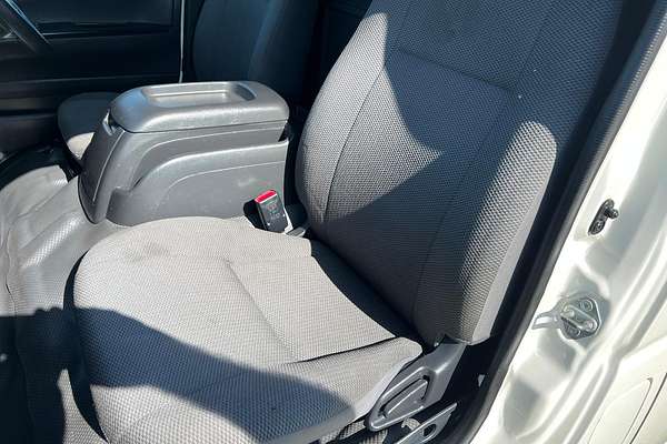 2014 Toyota Hiace KDH201R LWB
