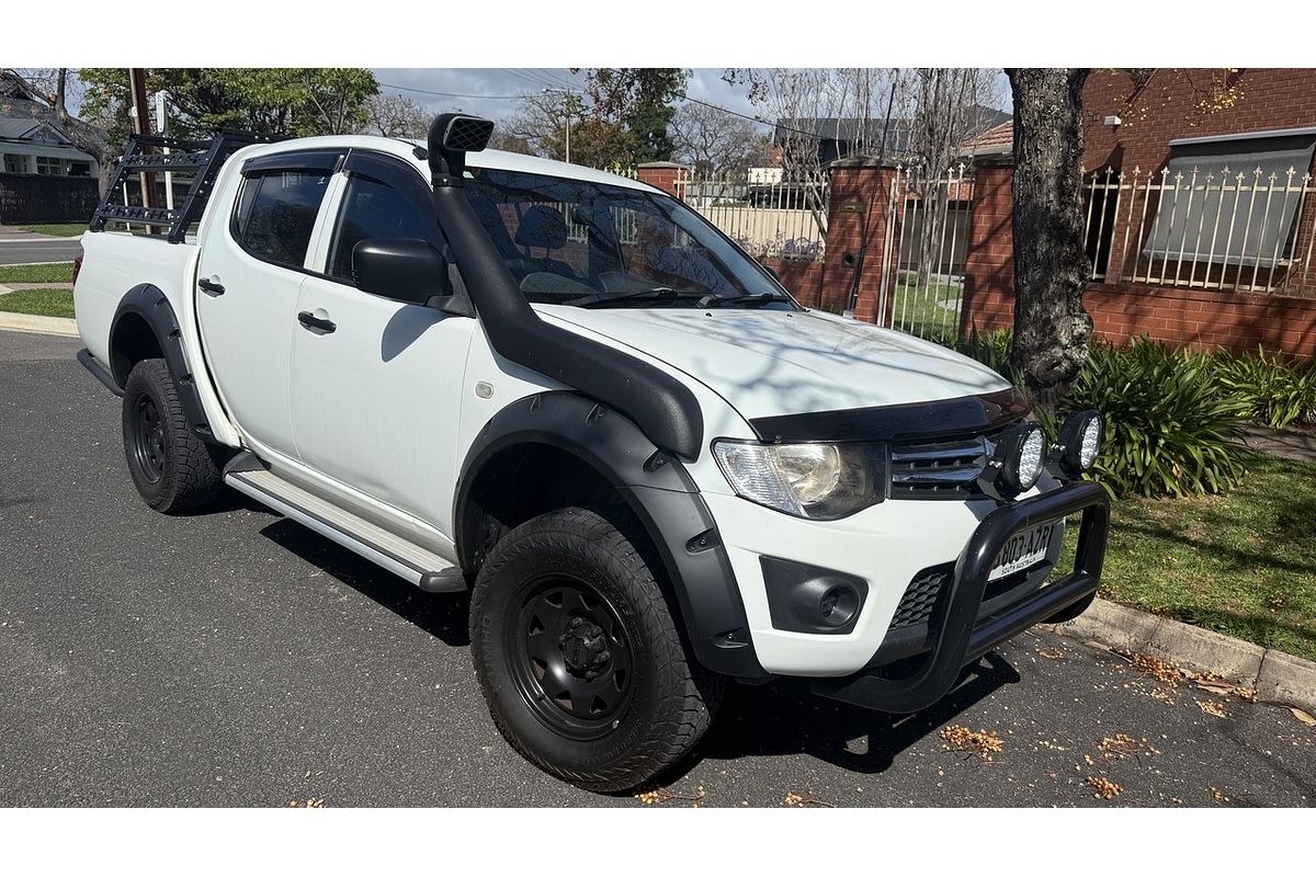 2012 Mitsubishi Triton GLX MN 4X4