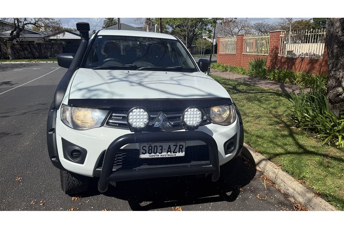 2012 Mitsubishi Triton GLX MN 4X4