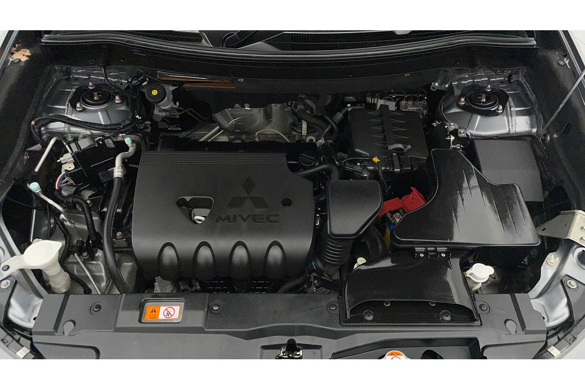 2017 Mitsubishi Outlander LS Safety Pack ZK