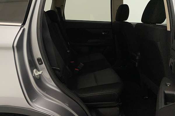 2017 Mitsubishi Outlander LS Safety Pack ZK