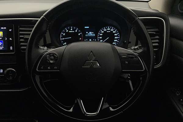 2017 Mitsubishi Outlander LS Safety Pack ZK