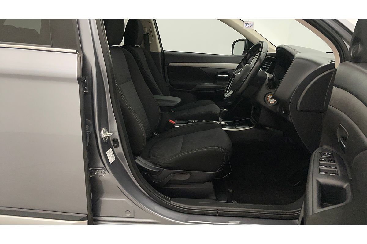 2017 Mitsubishi Outlander LS Safety Pack ZK