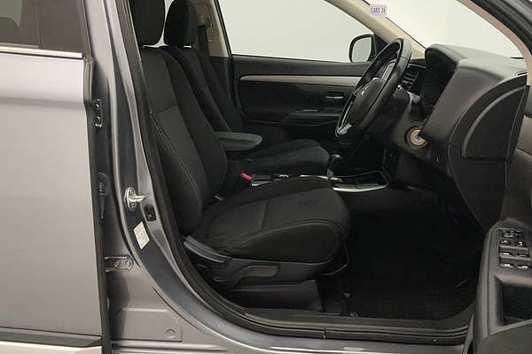 2017 Mitsubishi Outlander LS Safety Pack ZK