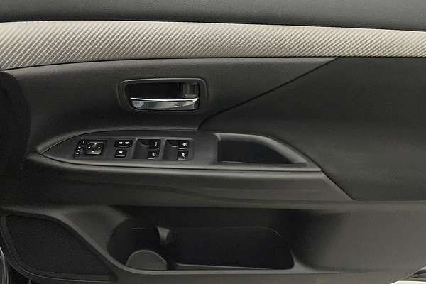 2017 Mitsubishi Outlander LS Safety Pack ZK
