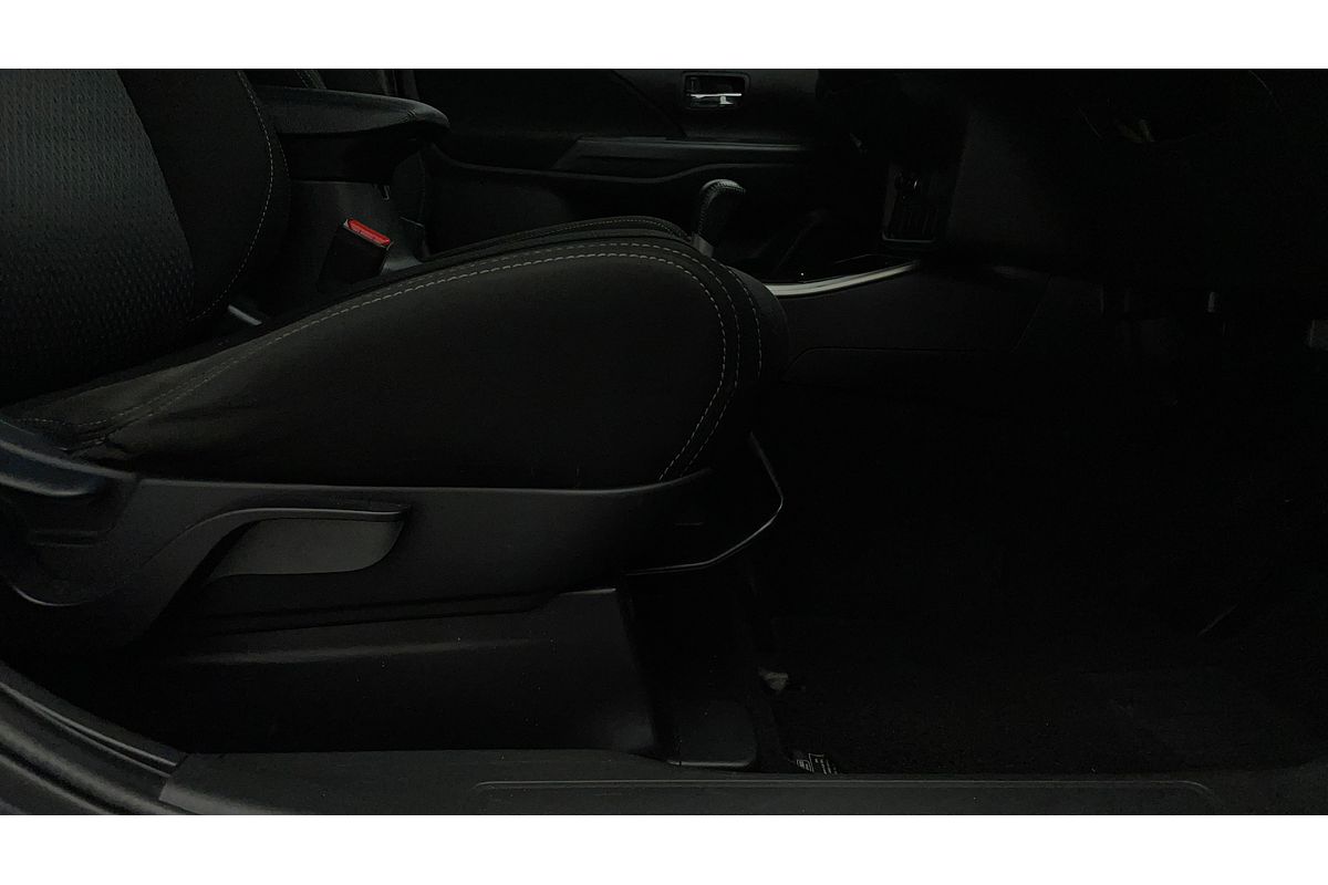 2017 Mitsubishi Outlander LS Safety Pack ZK