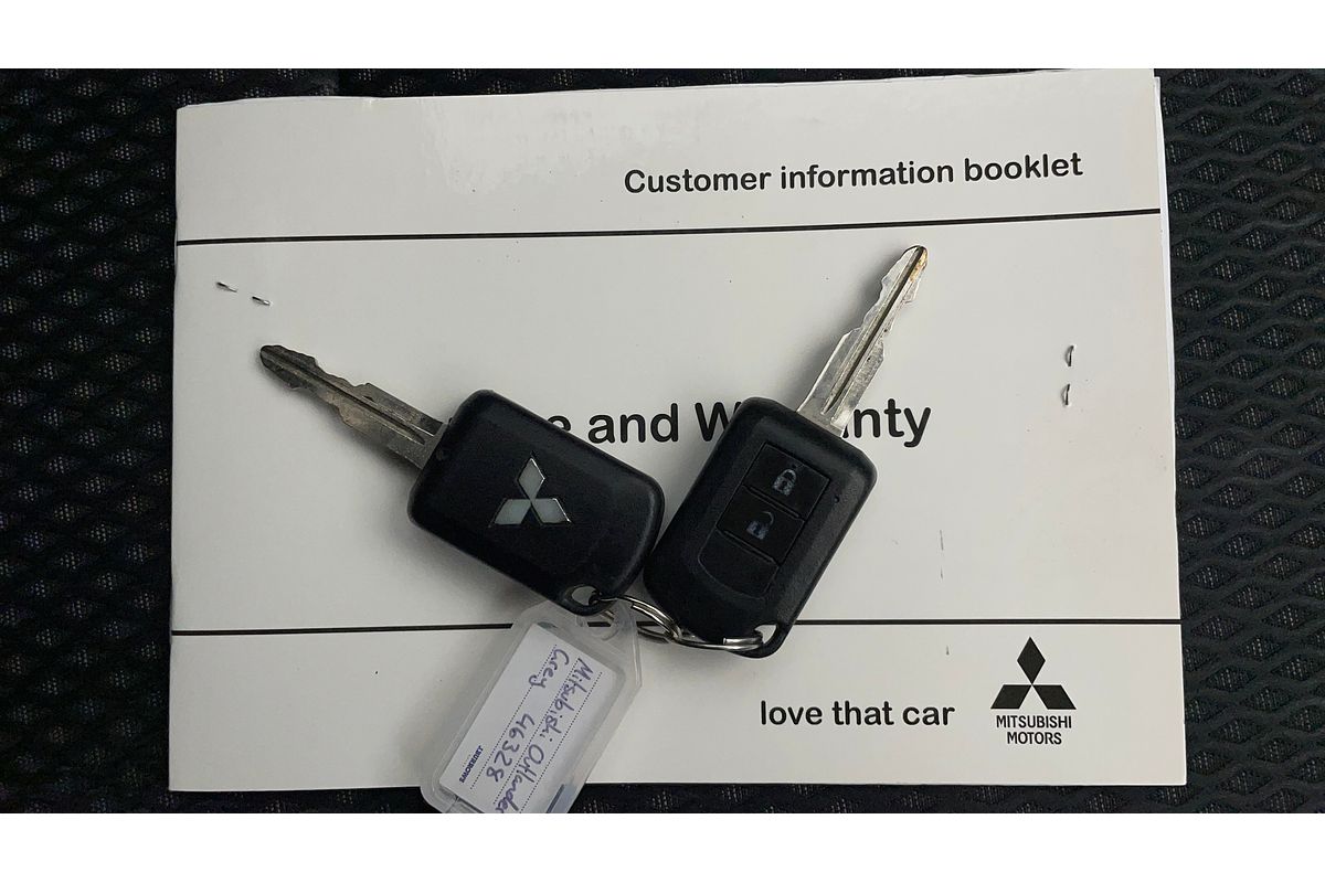 2017 Mitsubishi Outlander LS Safety Pack ZK