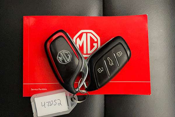 2022 MG ZST Essence