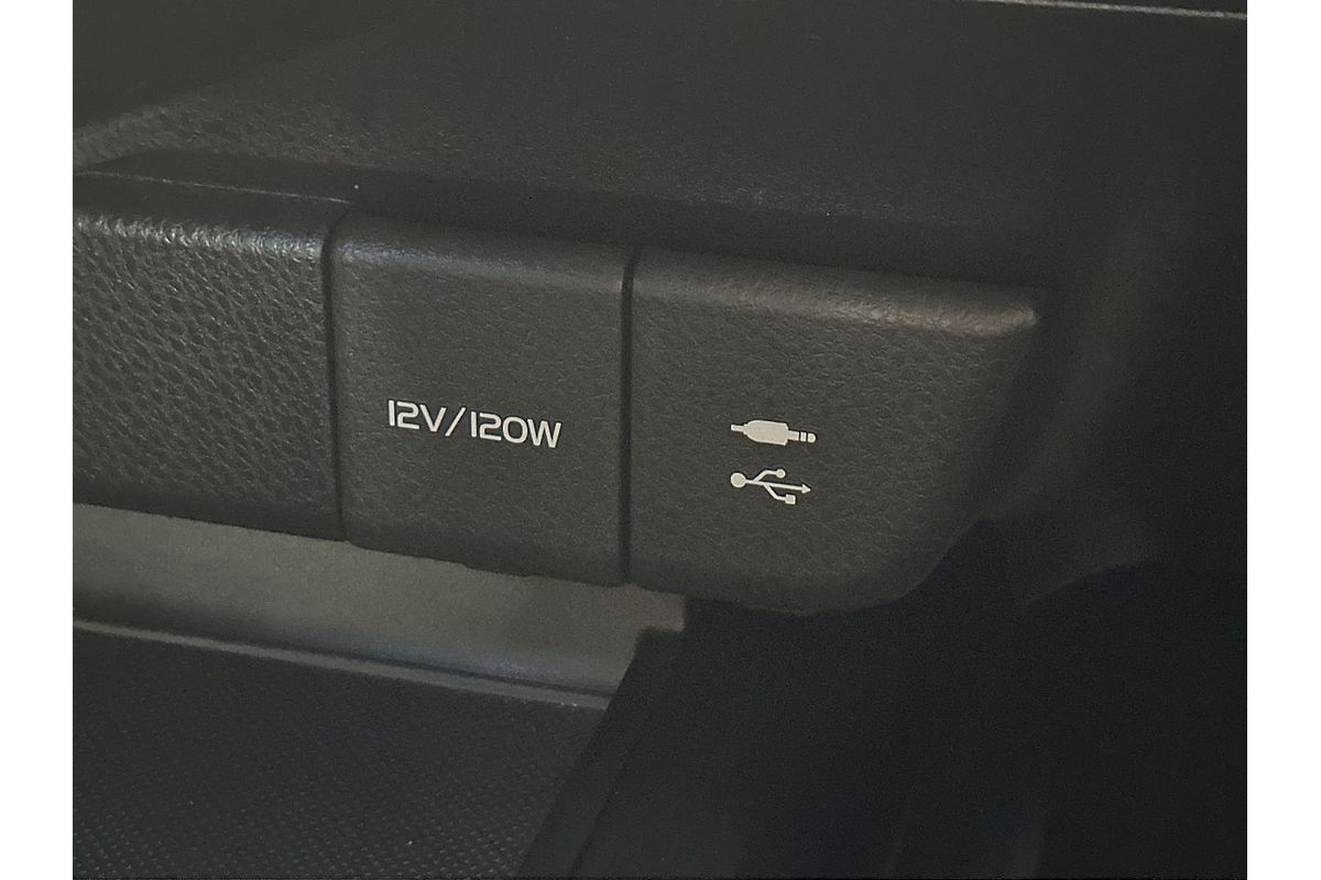 2018 Toyota Camry Ascent ASV70R
