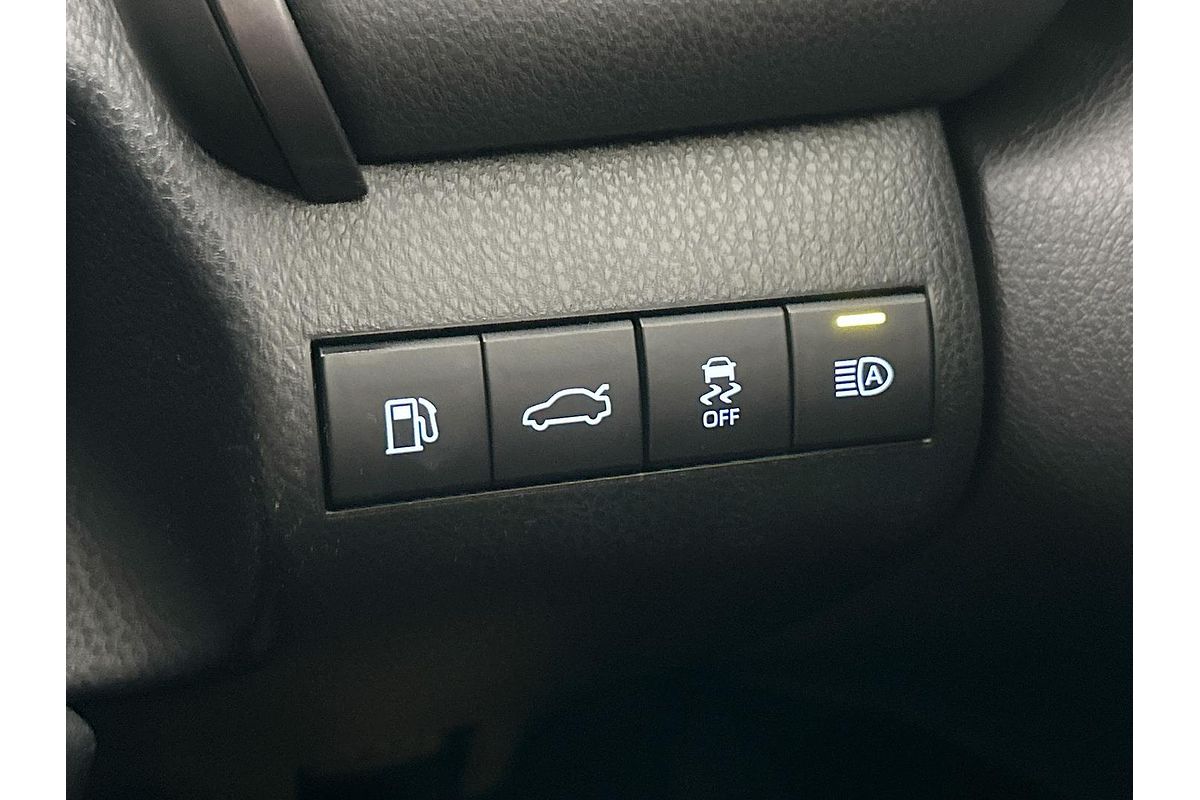 2018 Toyota Camry Ascent ASV70R