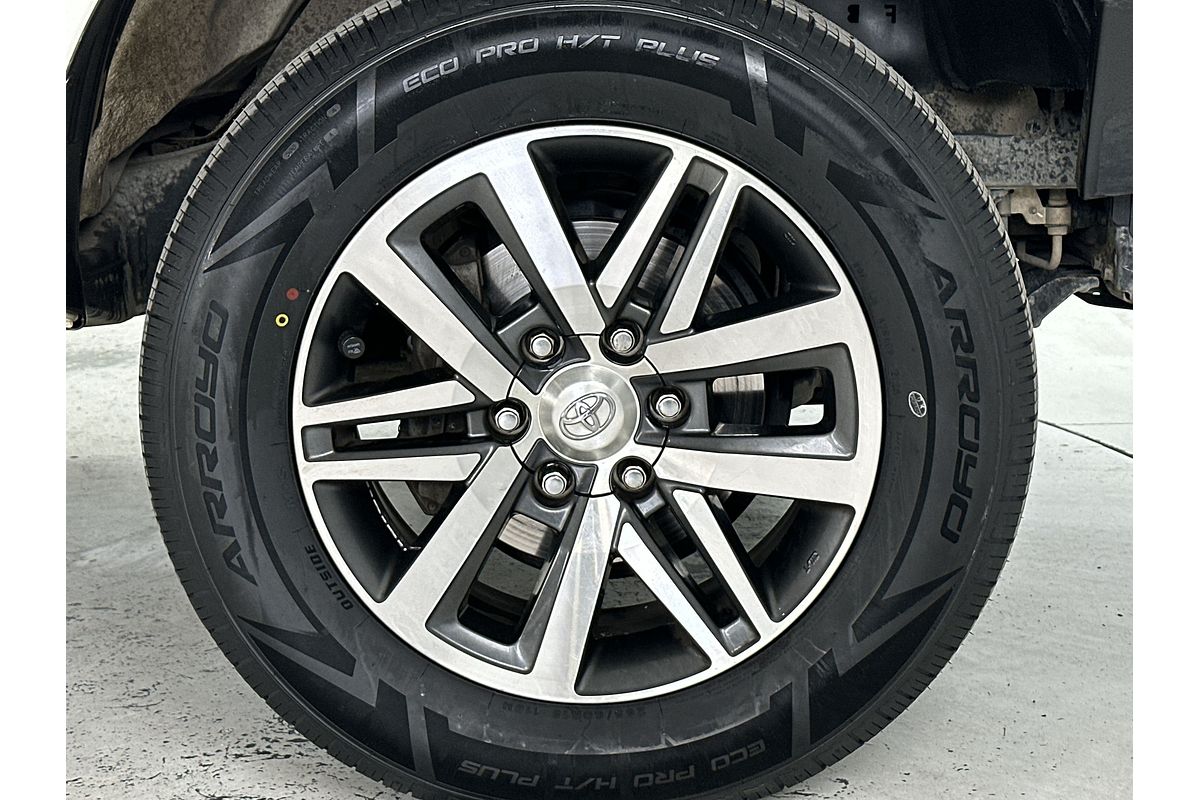 2019 Toyota Hilux SR5 GUN126R 4X4