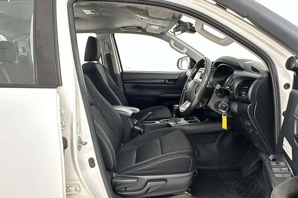 2021 Toyota Hilux SR GUN126R 4X4