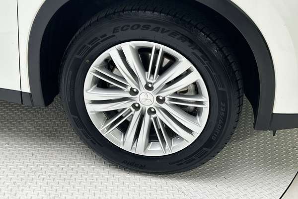 2023 Mitsubishi Outlander ES ZM
