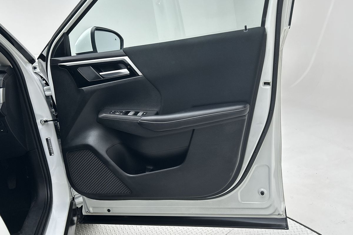 2023 Mitsubishi Outlander ES ZM