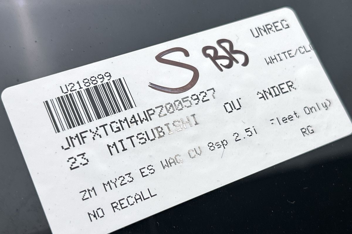 2023 Mitsubishi Outlander ES ZM