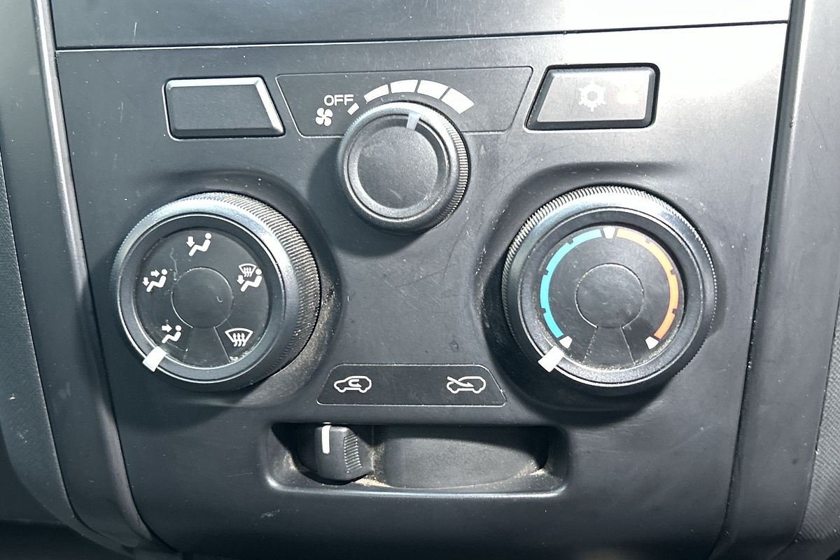 2012 Isuzu D-MAX SX Rear Wheel Drive