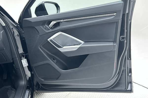 2023 Audi Q3 35 TFSI F3