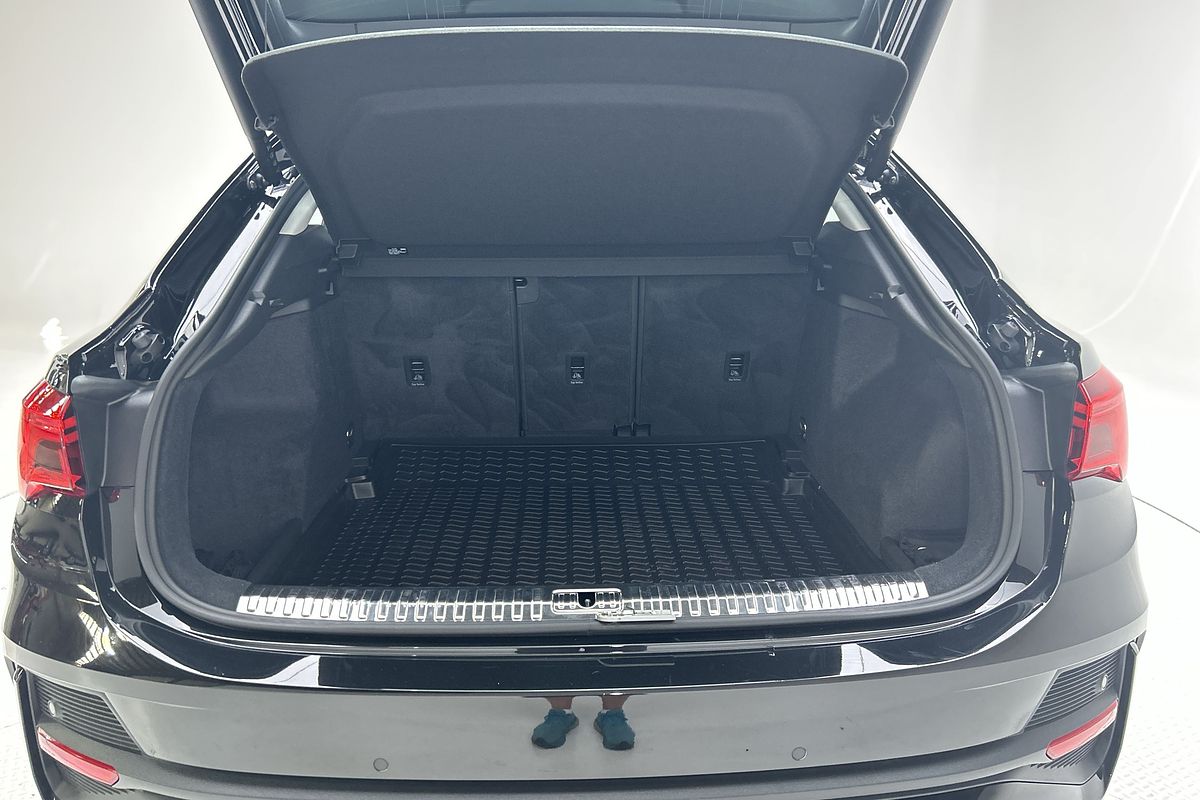 2023 Audi Q3 35 TFSI F3