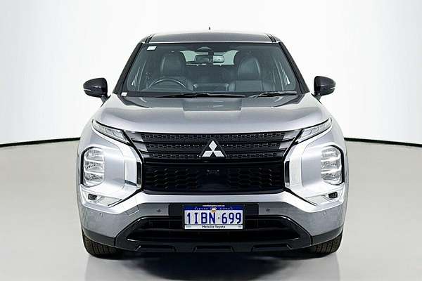 2023 Mitsubishi Outlander LS Black Edition ZM