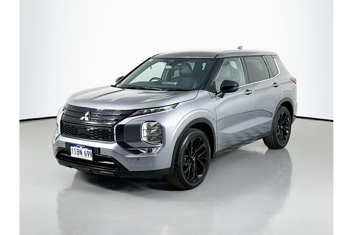 2023 Mitsubishi Outlander LS Black Edition ZM